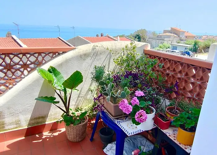 A Due Passi Dal Mare